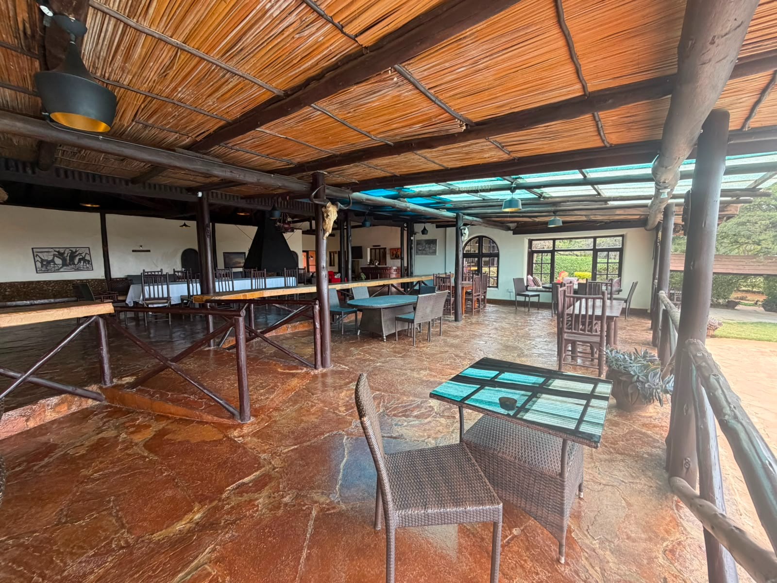 Open-air lounge and dining seating